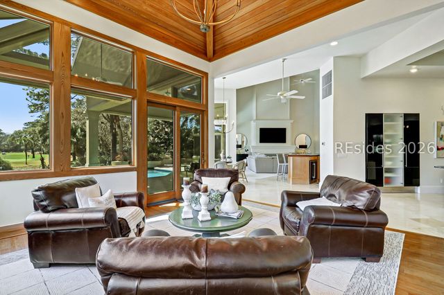 6 Dalton Ct, Hilton Head Island, SC 29928