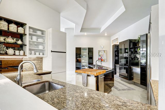 6 Dalton Ct, Hilton Head Island, SC 29928