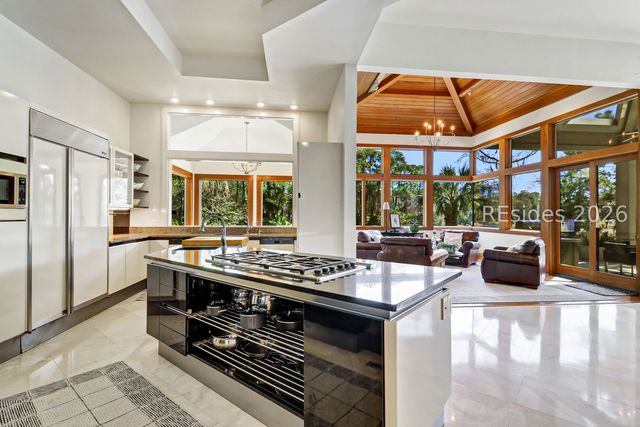 6 Dalton Ct, Hilton Head Island, SC 29928