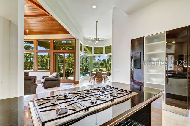 6 Dalton Ct, Hilton Head Island, SC 29928