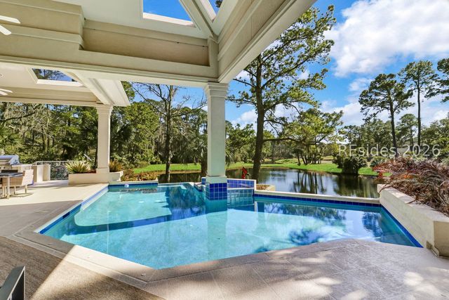 6 Dalton Ct, Hilton Head Island, SC 29928