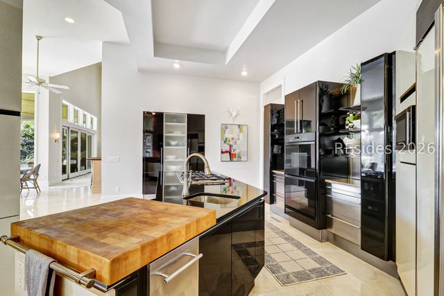 6 Dalton Ct, Hilton Head Island, SC 29928