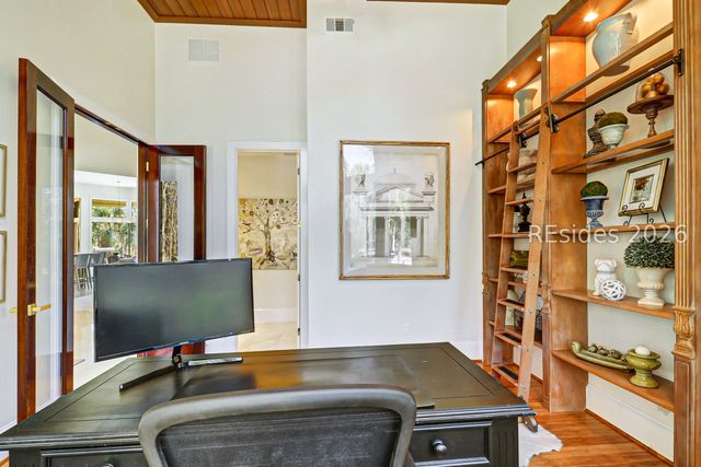 6 Dalton Ct, Hilton Head Island, SC 29928