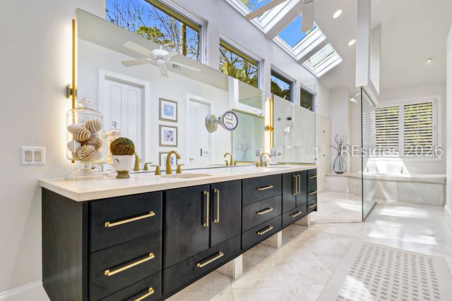 6 Dalton Ct, Hilton Head Island, SC 29928