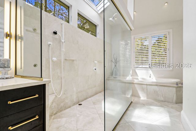 6 Dalton Ct, Hilton Head Island, SC 29928