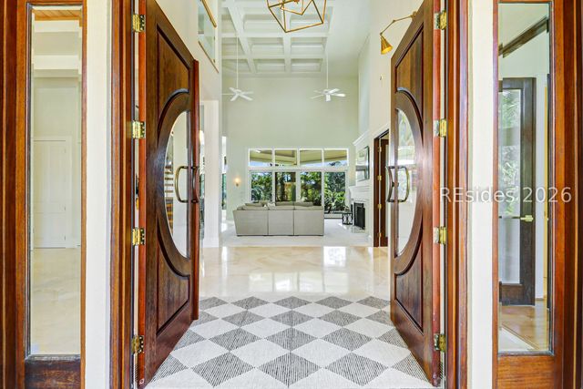 6 Dalton Ct, Hilton Head Island, SC 29928