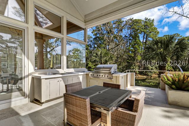 6 Dalton Ct, Hilton Head Island, SC 29928