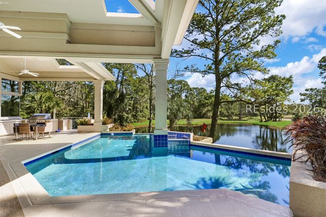 6 Dalton Ct, Hilton Head Island, SC 29928