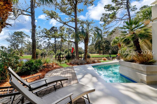 6 Dalton Ct, Hilton Head Island, SC 29928