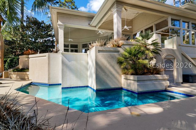 6 Dalton Ct, Hilton Head Island, SC 29928