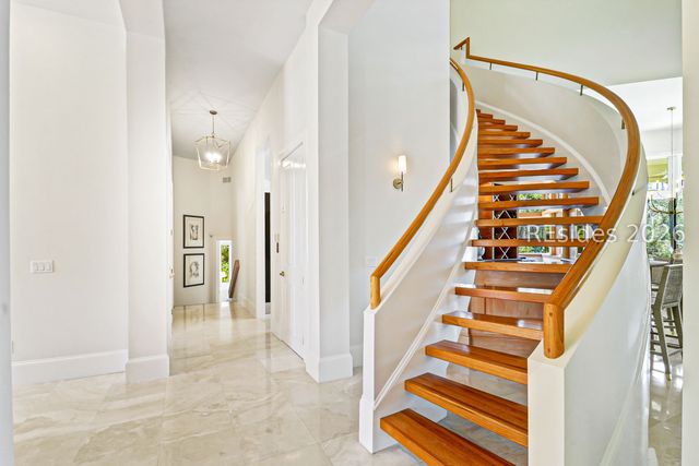 6 Dalton Ct, Hilton Head Island, SC 29928