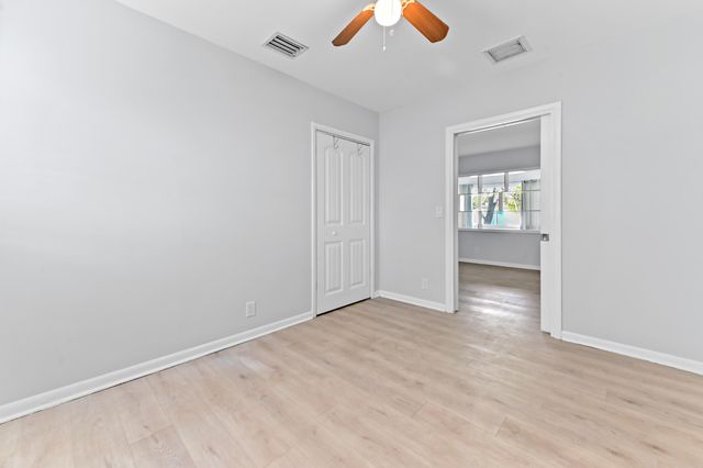 332 W Mango Street 1-2, Lantana, FL 33462