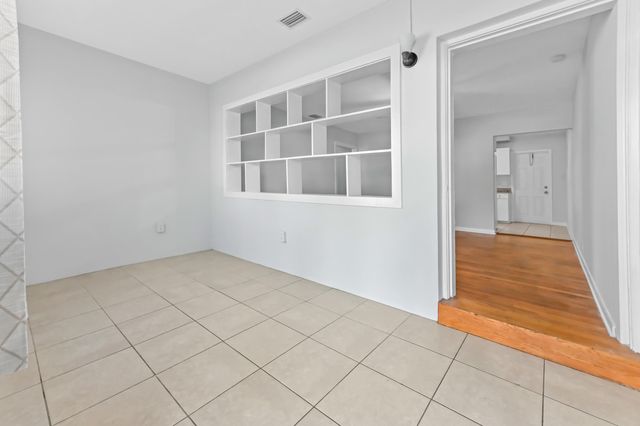 332 W Mango Street 1-2, Lantana, FL 33462