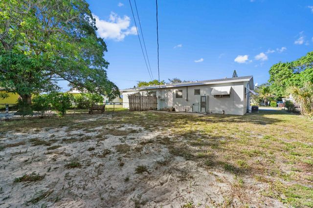 332 W Mango Street 1-2, Lantana, FL 33462