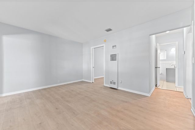 332 W Mango Street 1-2, Lantana, FL 33462