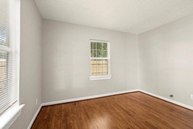201 N Lenox, Houston, TX 77011