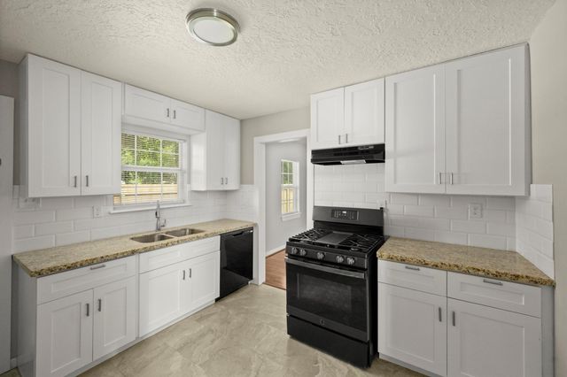 201 N Lenox, Houston, TX 77011