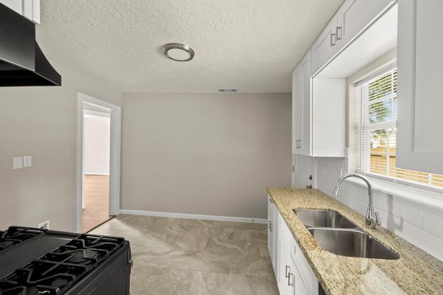 201 N Lenox, Houston, TX 77011