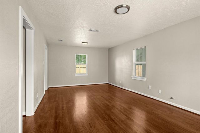 201 N Lenox, Houston, TX 77011