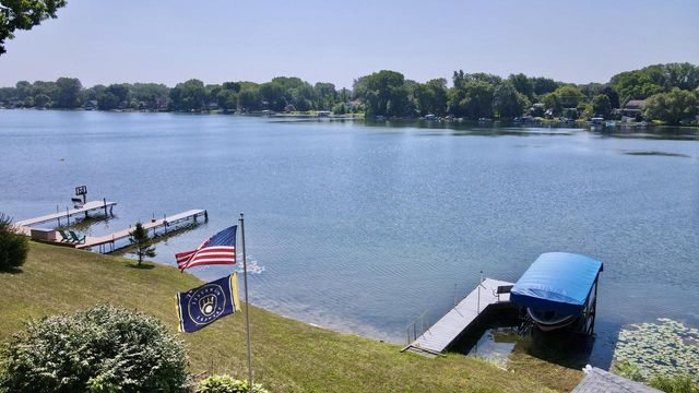 7184 Pleasant DRIVE, West Bend, WI 53090