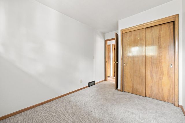 1713 17th Street S, Fargo, ND 58103
