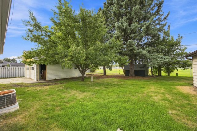 1713 17th Street S, Fargo, ND 58103