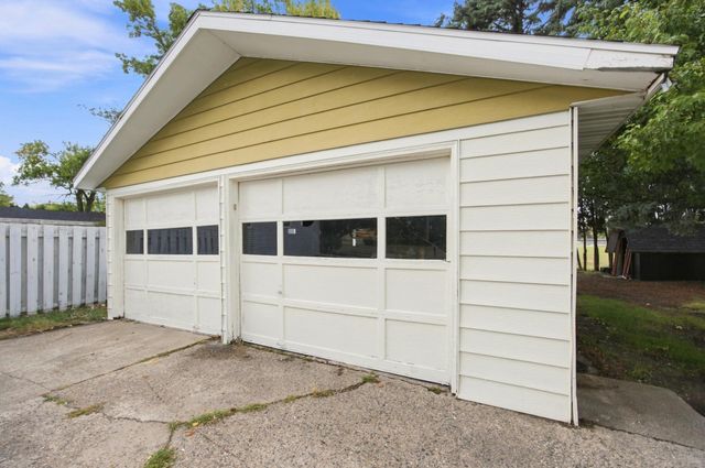 1713 17th Street S, Fargo, ND 58103