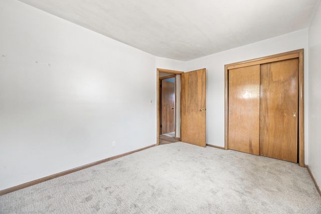 1713 17th Street S, Fargo, ND 58103