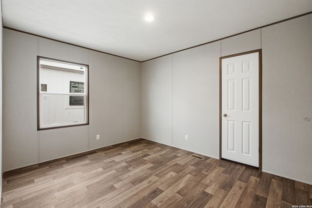 136 Parkview, Floresville, TX 78114