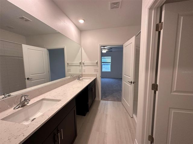 1946 LANIER ROAD, Zephyrhills, FL 33541