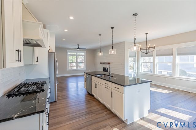 814 Chapman St, Ashland, VA 23005