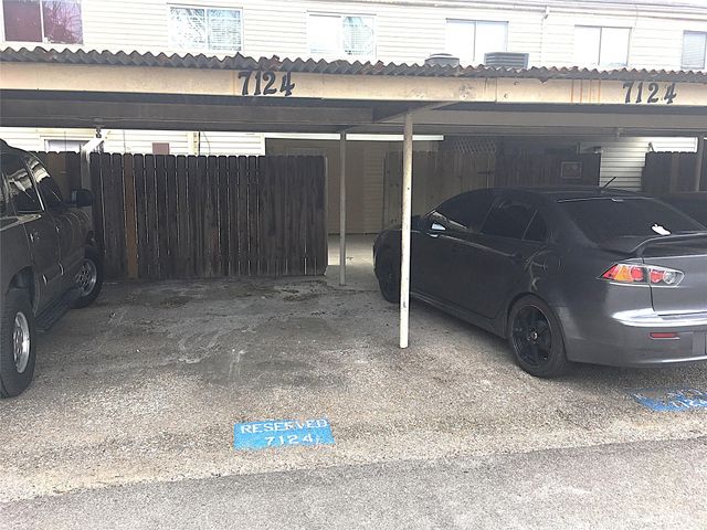 7124 S Gessner Road, Houston, TX 77036