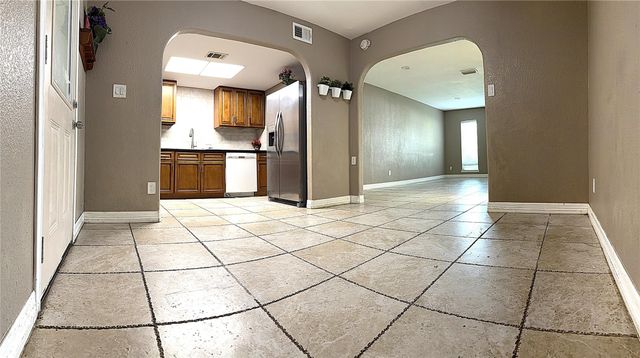 7124 S Gessner Road, Houston, TX 77036
