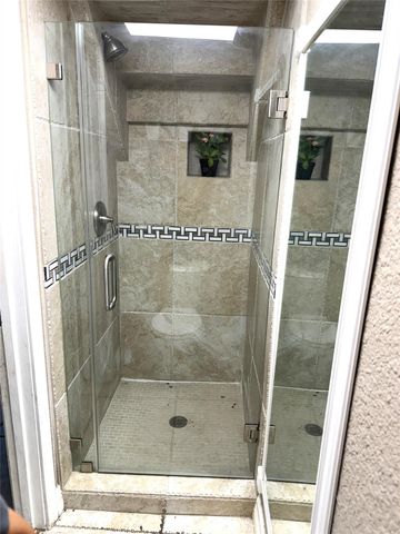 7124 S Gessner Road, Houston, TX 77036