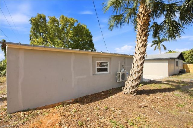 1640 Daniels DR B, North Fort Myers, FL 33917