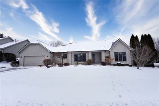 2 Dartmouth Court, Pittsford, NY 14534