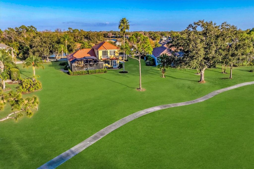 Image 3 of property listing at 7106 PINE VALLEY STREET, Bradenton, FL 34202