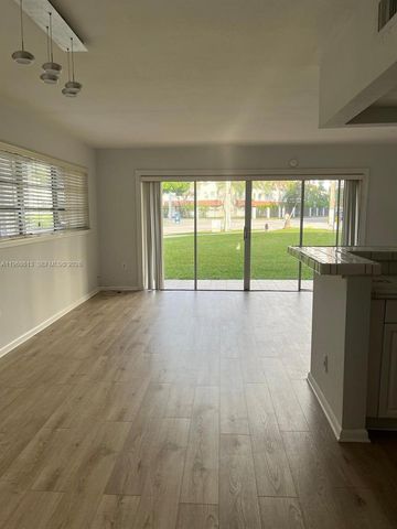 7304 SW 82nd St A105, Miami, FL 33143