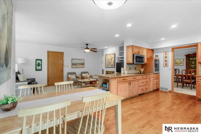 431 Lakewood Drive, Lincoln, NE 68510