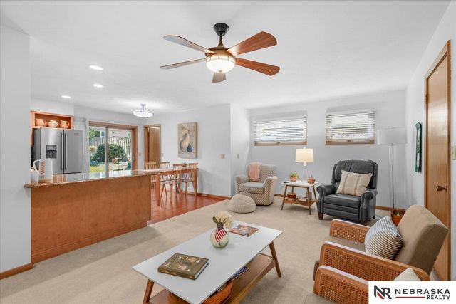 431 Lakewood Drive, Lincoln, NE 68510