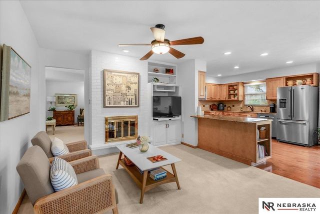 431 Lakewood Drive, Lincoln, NE 68510