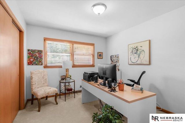 431 Lakewood Drive, Lincoln, NE 68510