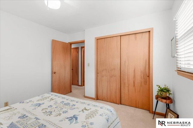 431 Lakewood Drive, Lincoln, NE 68510