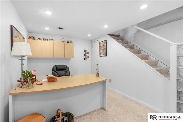 431 Lakewood Drive, Lincoln, NE 68510