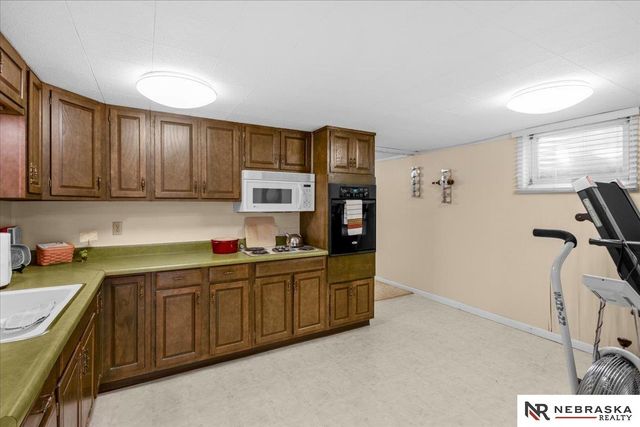 431 Lakewood Drive, Lincoln, NE 68510