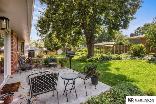 431 Lakewood Drive, Lincoln, NE 68510