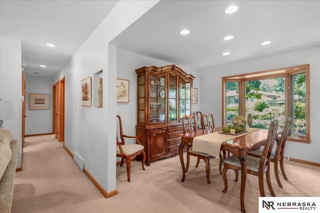 431 Lakewood Drive, Lincoln, NE 68510