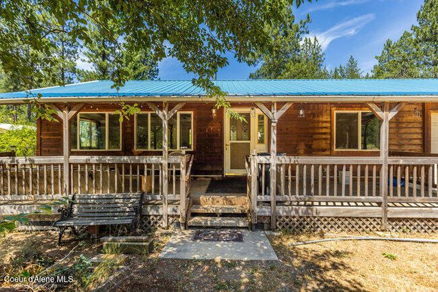 3003 E Carver Lane, Athol, ID 83801