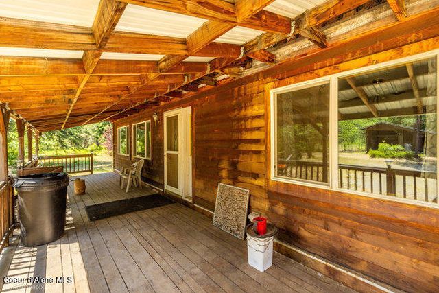 3003 E Carver Lane, Athol, ID 83801