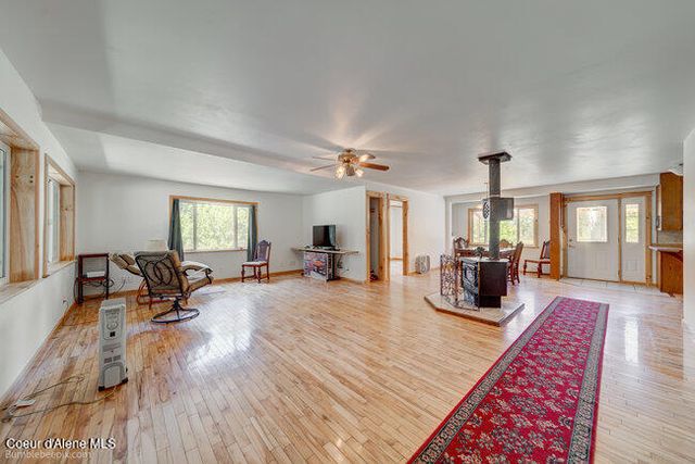 3003 E Carver Lane, Athol, ID 83801